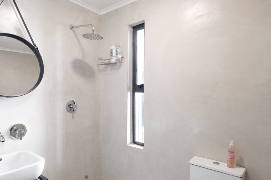 To Let 2 Bedroom Property for Rent in Green Point Western Cape